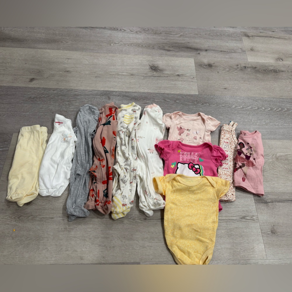 11 piece bundle clothes for baby girl. Colorful Baby Onesies and Pajamas Set